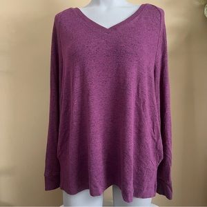 EUC soft v-neck Ricki’s top. Hits below hip. Size XL. Purple.